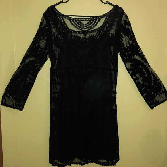 Large black lace dress - Picture 1 of 2